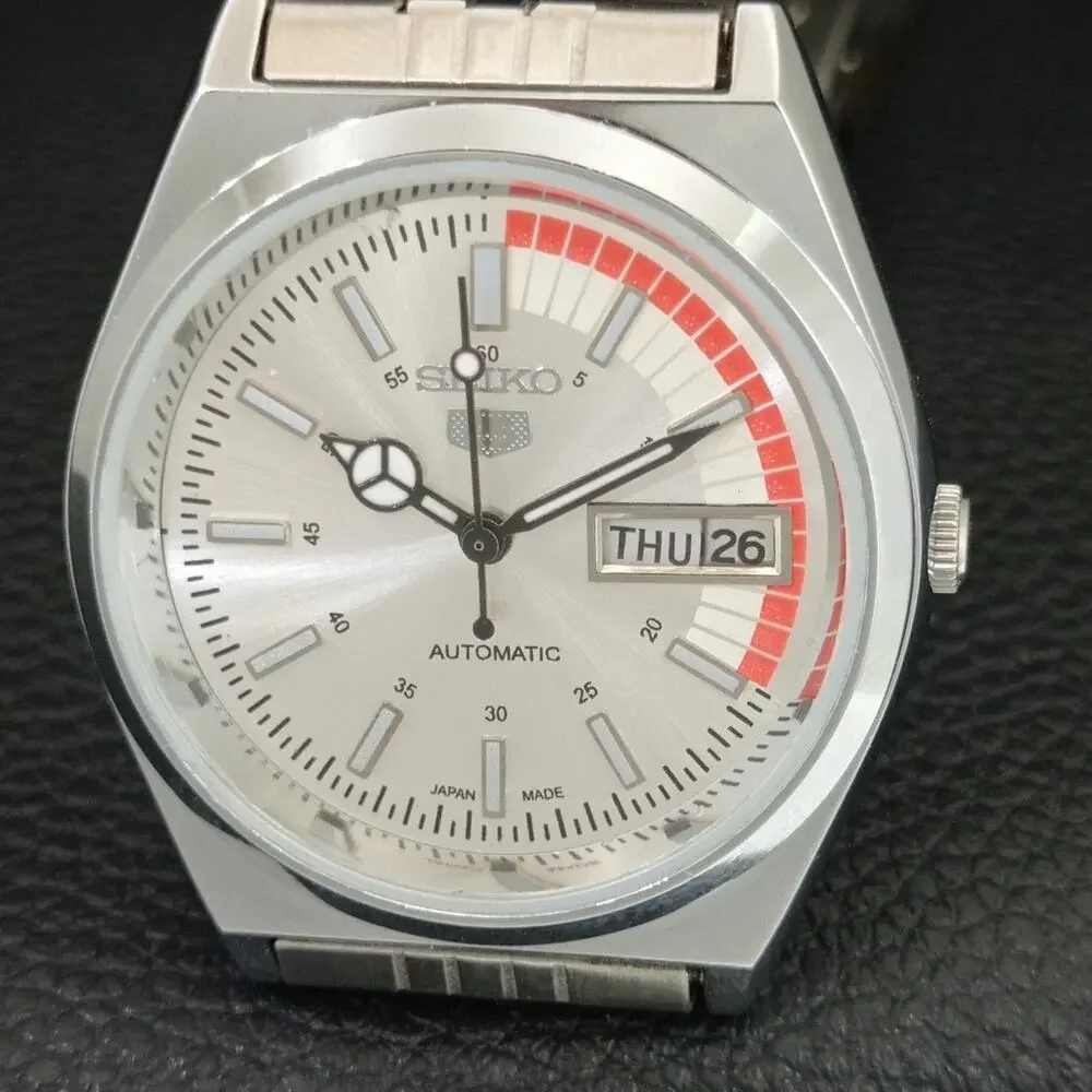 Vintage 1970 Seiko Automatic Mens Silver Watch W/daydate & Red accents